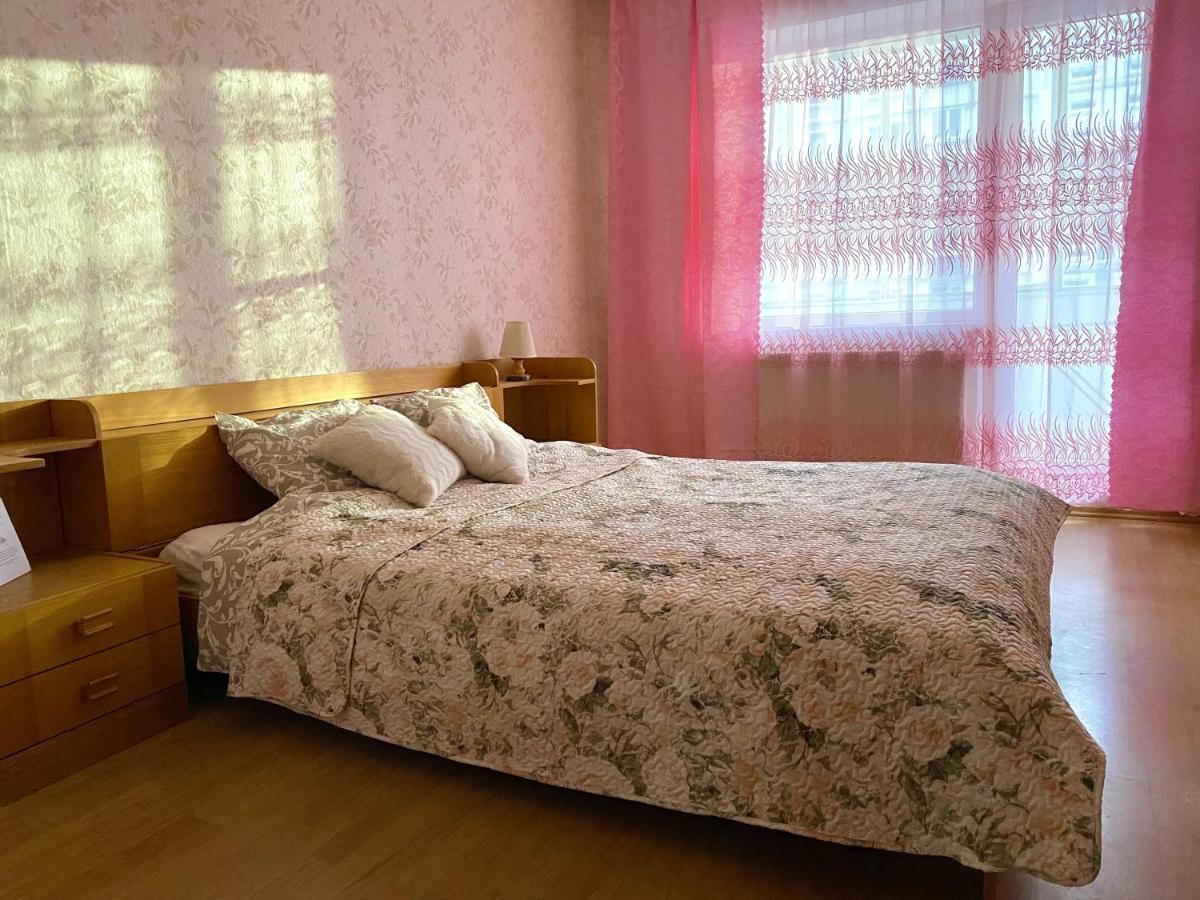 Spacious 3-Room Apartment & Parking Рига Екстериор снимка